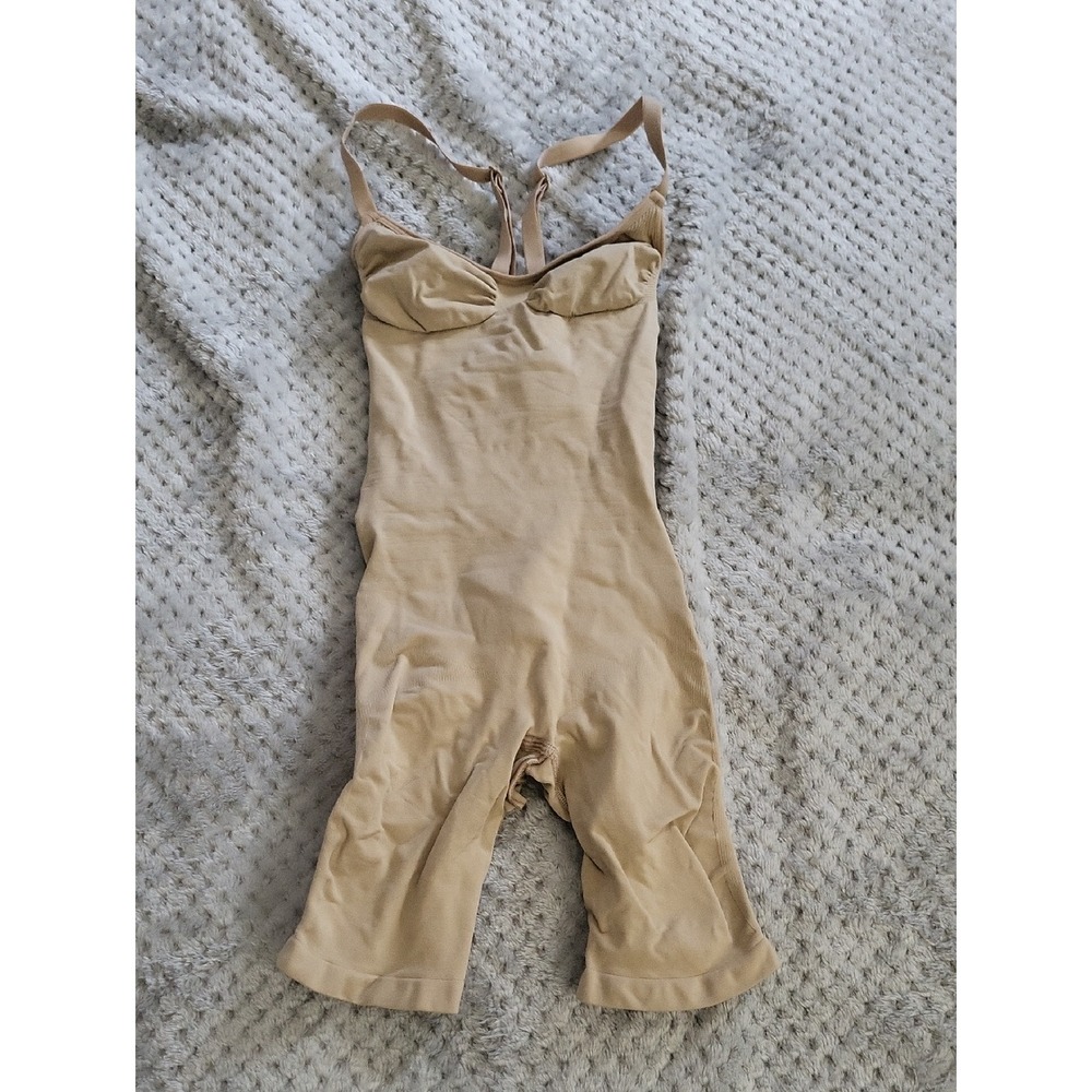 Skims Nude Shapewear Small (See Pics)